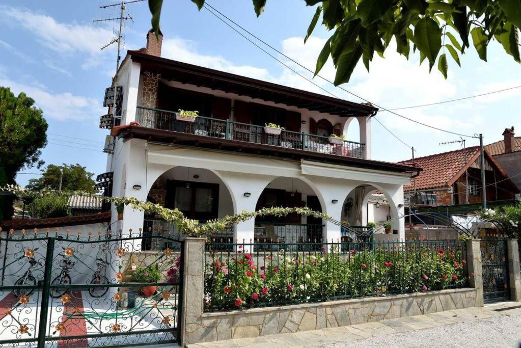 Villa Tania 아스프로발타 외부 사진
